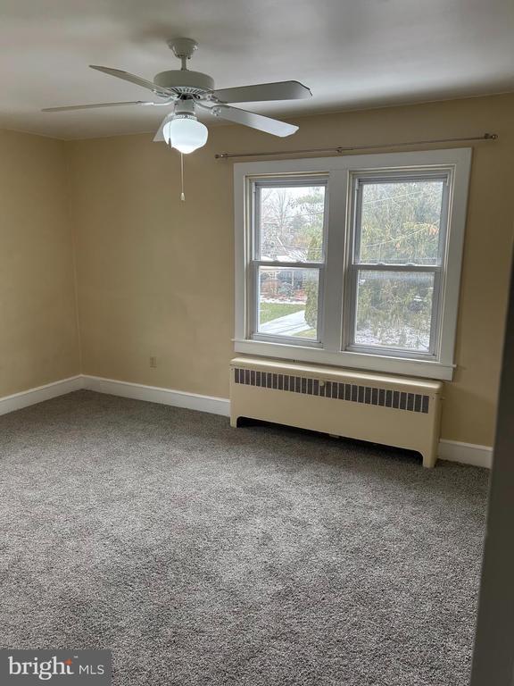 Building Photo - 532 E Hancock St