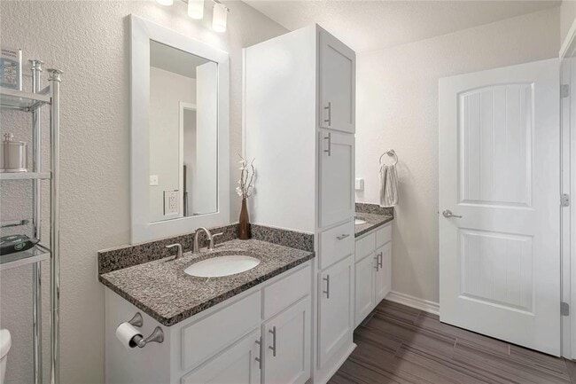 Building Photo - 217 Birch Oak Ln