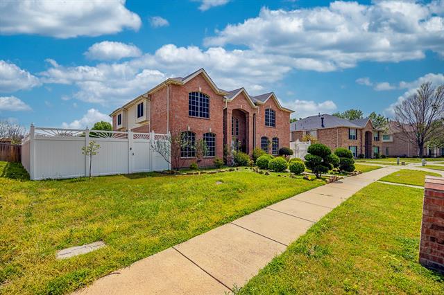 Building Photo - 808 Sabona Dr