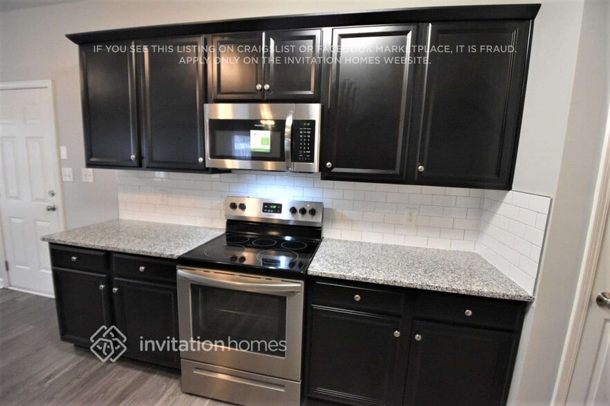 Building Photo - 7021 Tanners Creek Dr