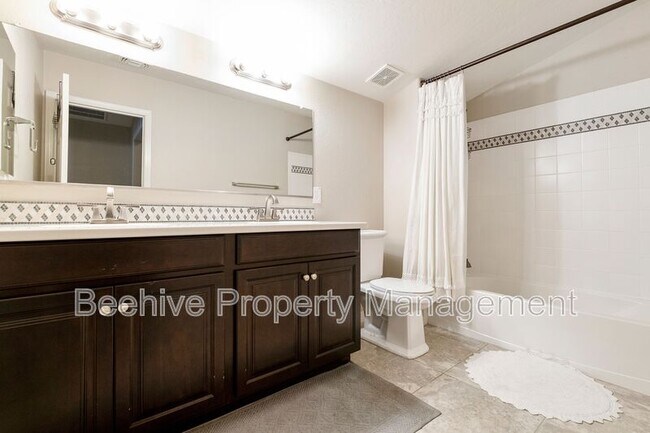 Building Photo - 22282 E Pickett Ct