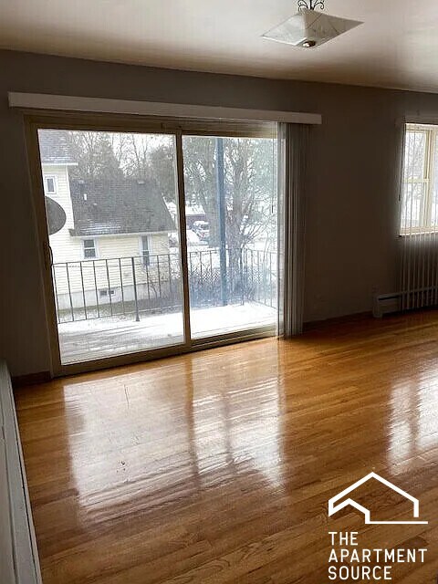 Building Photo - 1653 Oakwood Ave