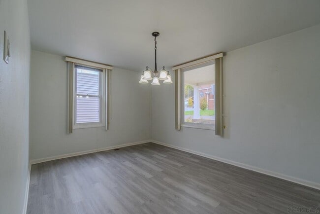 Building Photo - 703 Saybrook Pl