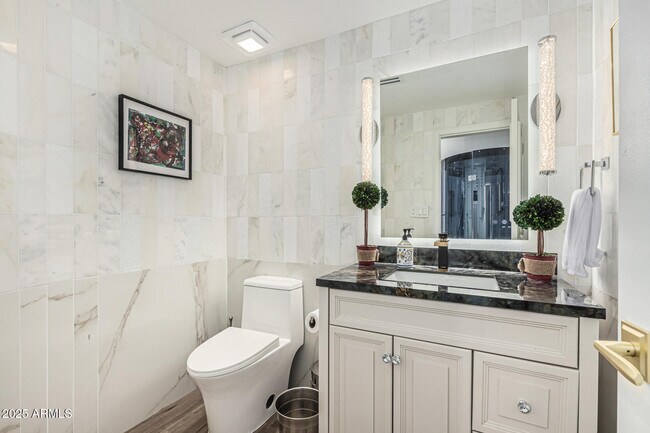 Building Photo - 10113 E Topaz Dr