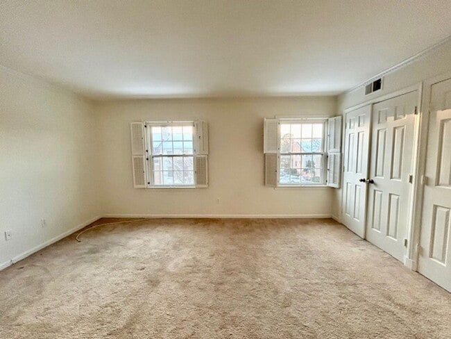 Building Photo - 10939 Wickshire Way