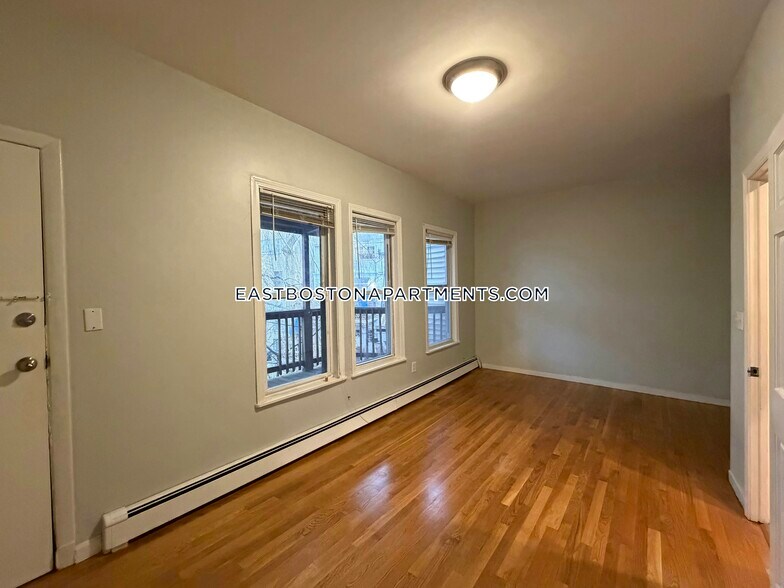 Building Photo - 345 Meridian St