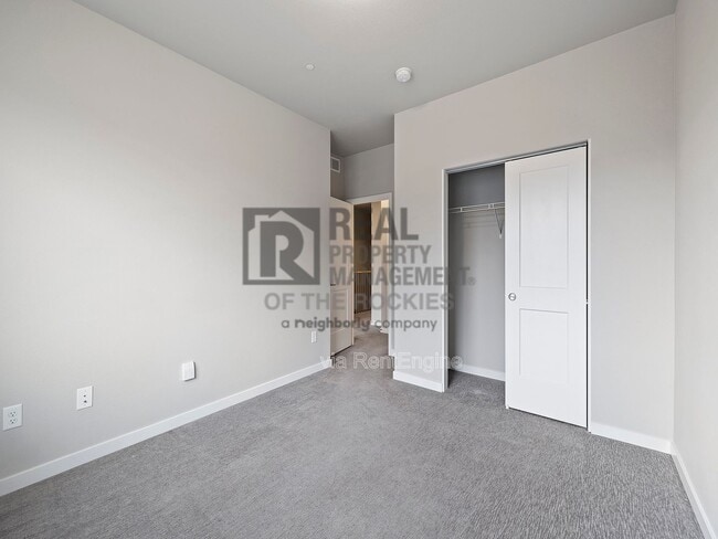 Building Photo - 744 Wagon Trail Rd