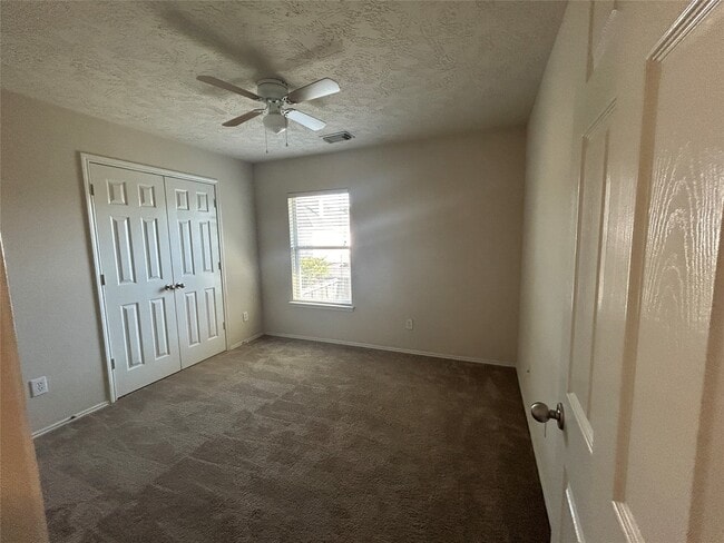 Building Photo - 14027 Blackfoot Trail Run