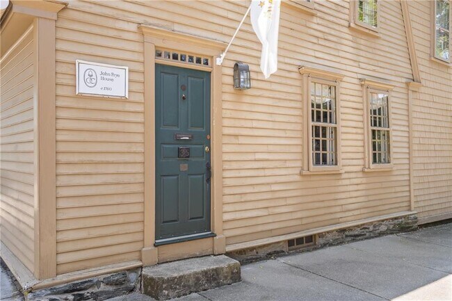 Building Photo - 35 2nd St