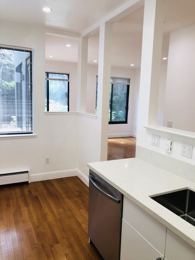 Building Photo - 1755 Filbert St