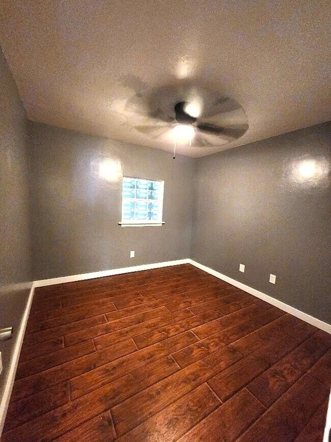 Building Photo - 3 Bed 2.5 Bath Apt NW OKC