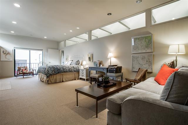 Building Photo - 4114 Normandy Ave