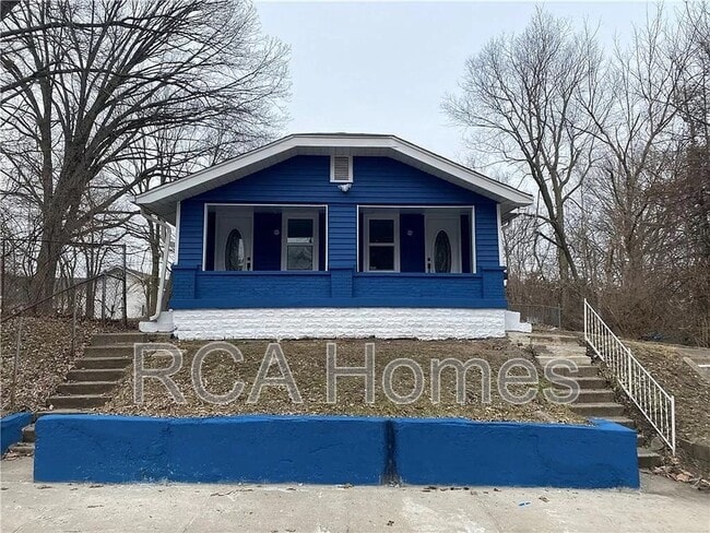 Building Photo - 834 W 26th St