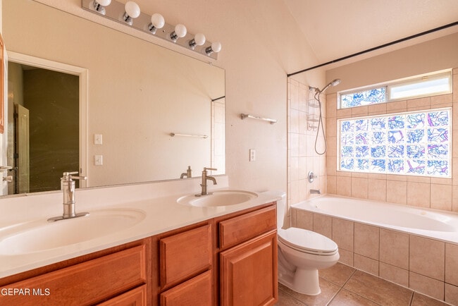 Building Photo - 12297 Kingsgate Ct