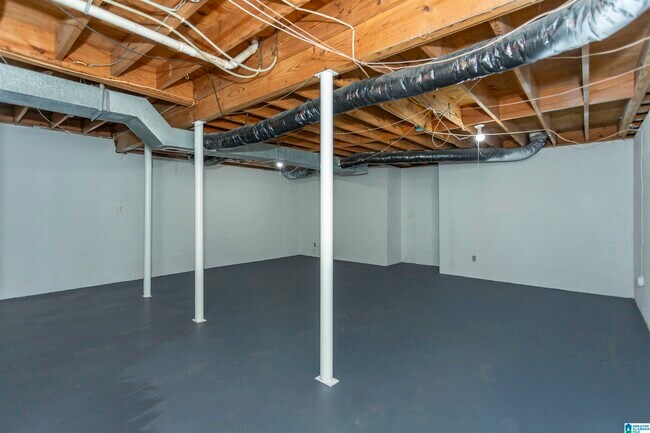Building Photo - 917 Old Oak Trce