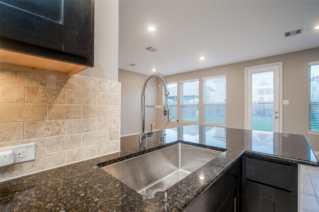 Building Photo - 1826 Ryon Falls Dr