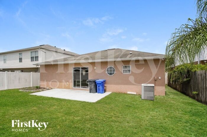 Building Photo - 12612 Lake Vista Dr