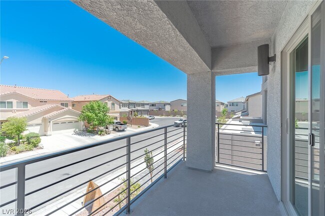 Building Photo - 5733 S Tioga Way