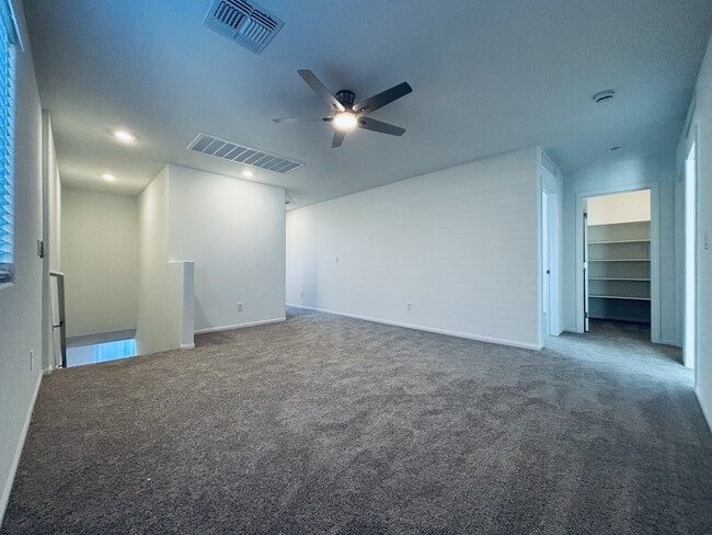 Building Photo - 6038 Swift Lariat St