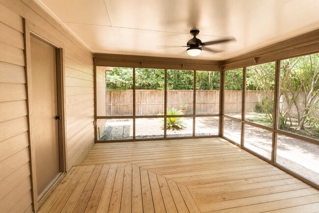 Building Photo - 15 Mallard Glen Pl