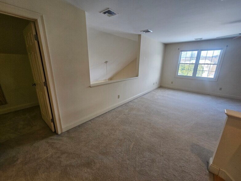 2nd Floor Loft - 359 Main St