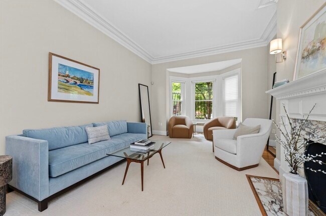 Building Photo - 342 Marlborough St