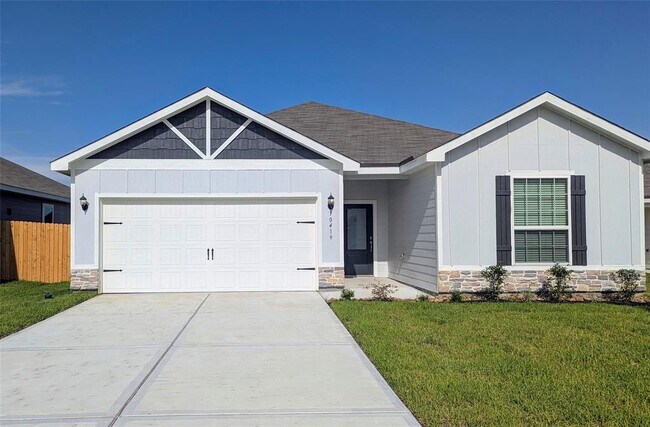 Primary Photo - 10419 Red Cardinal Dr