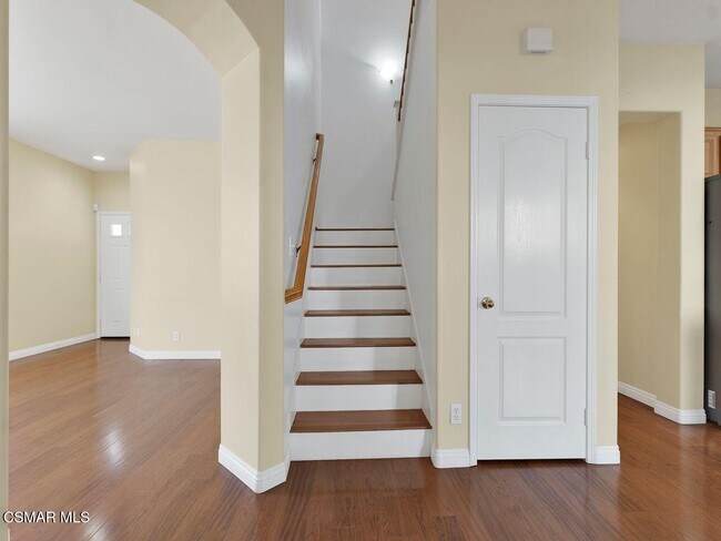 Building Photo - 3865 Angeline St