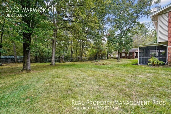 Building Photo - 3723 Warwick Cir