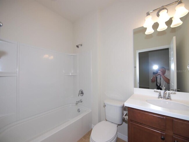 Building Photo - 19224 Isadora St