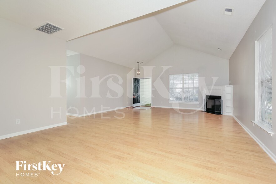 Building Photo - 5611 David Christian Pl