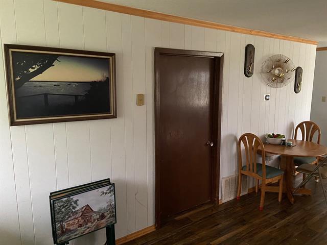 Building Photo - 104 County Rd 1296