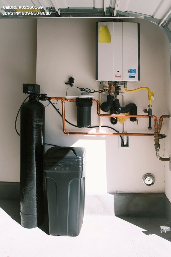 Building Photo - Irvine 2 Bedroom Condo