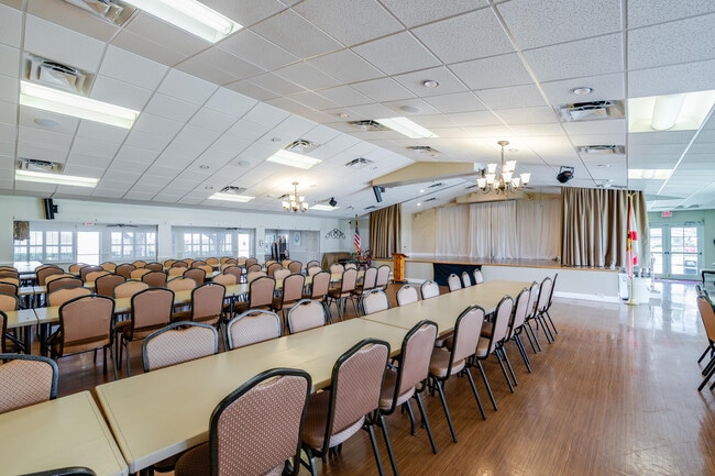 Building Photo - 2086 SW 12th Ave