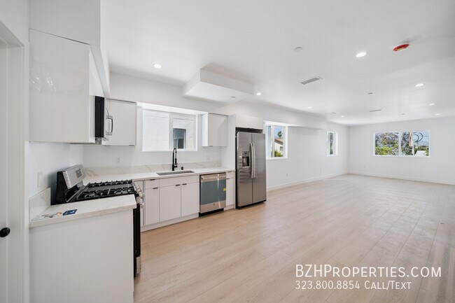 Building Photo - 5653 Case Ave