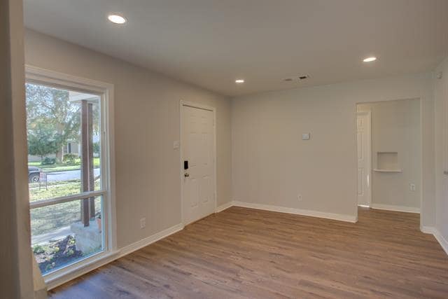 Building Photo - 10421 Losa Dr