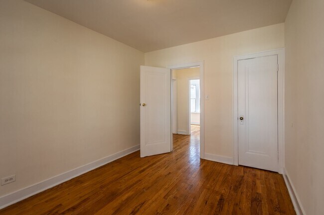Building Photo - 2607 N Lamon Ave