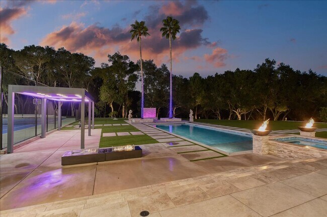 Building Photo - Luxury 10 Bedrooms, 9 Bathroom Estate for Lease in Los Gatos