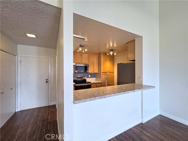 Building Photo - 4170 Elm Ave