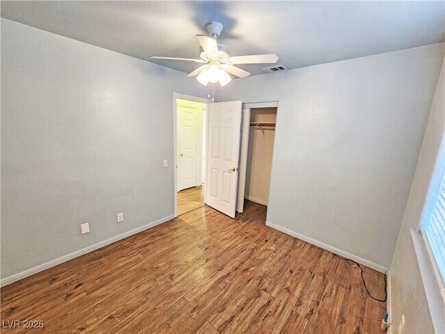 Building Photo - 2341 Yakima Ave