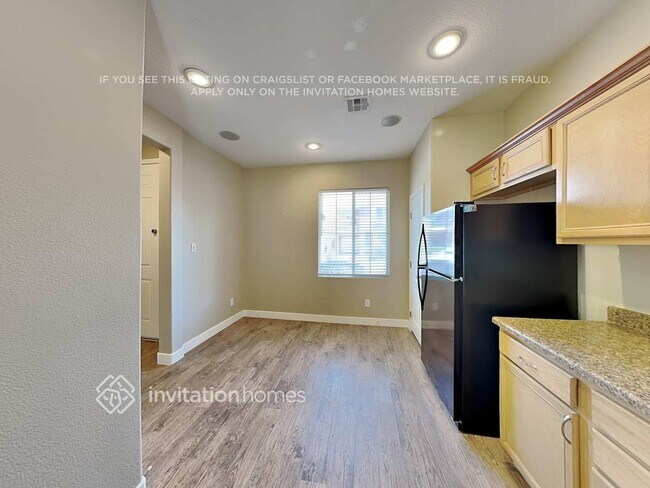 Building Photo - 157 Almond Ridge Pl