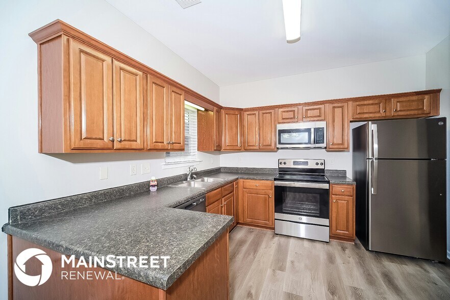 Building Photo - 5263 Promenade Dr