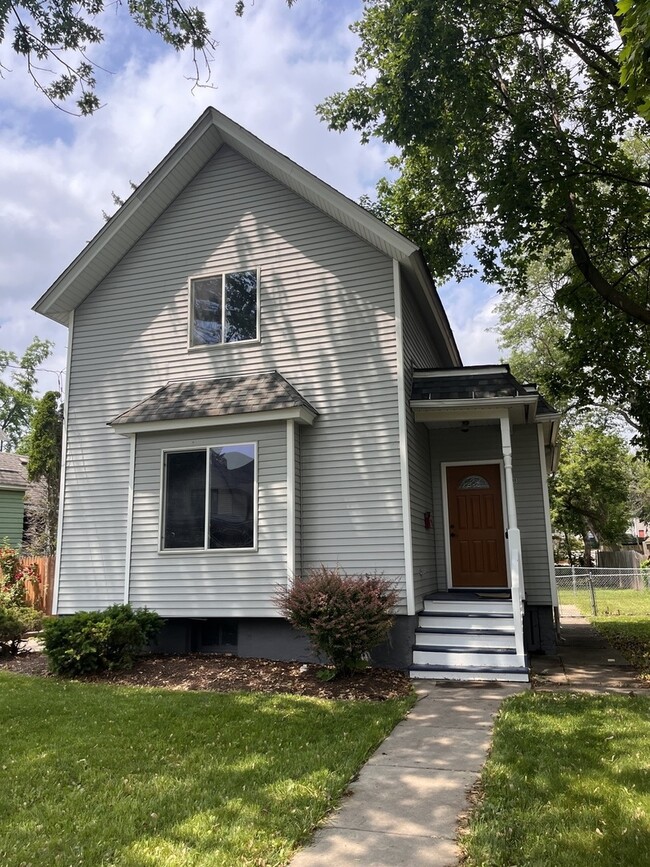 Primary Photo - 508 Mill St