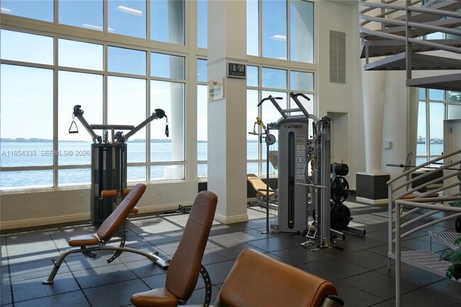 Building Photo - 848 Brickell Key Dr