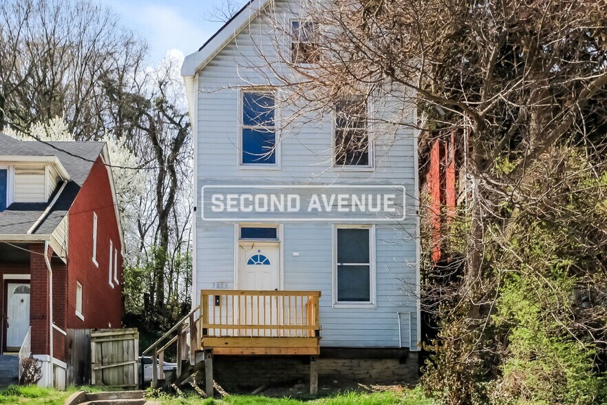 Primary Photo - 3859 Vine St