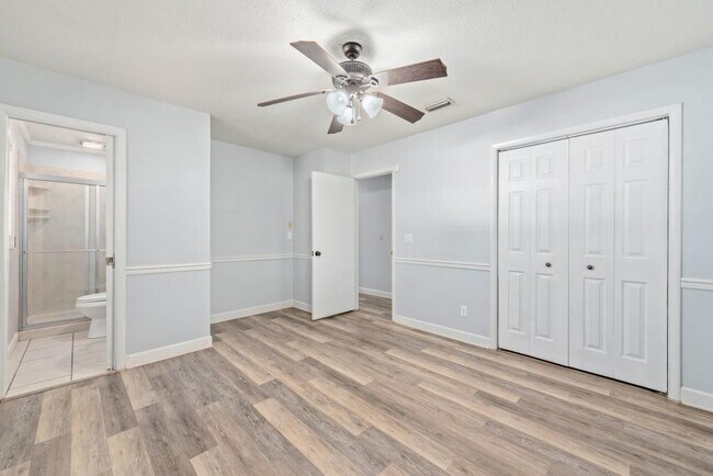 Building Photo - 413 Springdale Dr