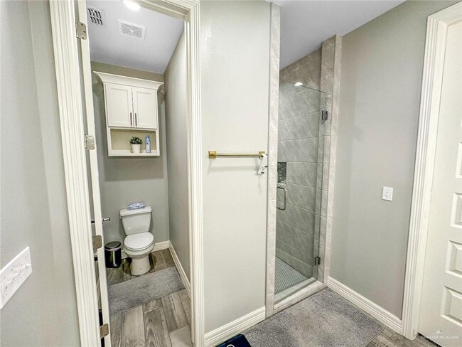 Building Photo - 24 Water Lily Ave