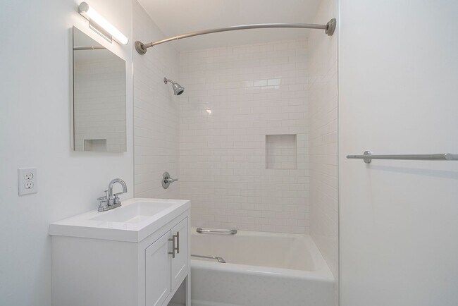 Building Photo - Charming Manhattan Beach Home Rental!