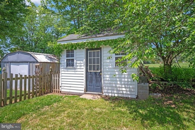 Building Photo - 5063 Tara Dr