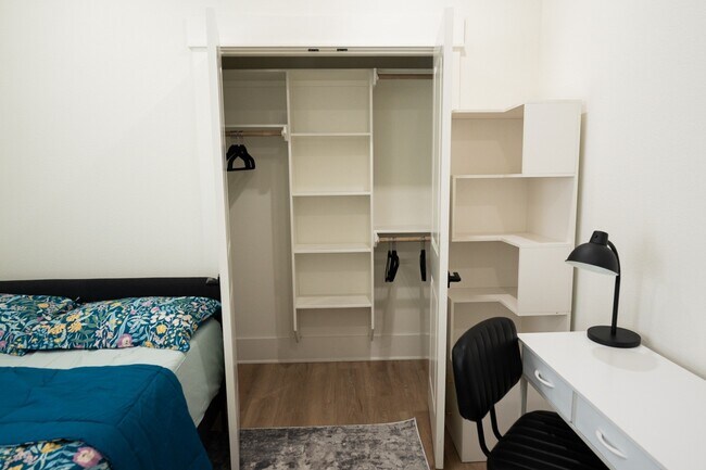 Building Photo - 3542 Amos St